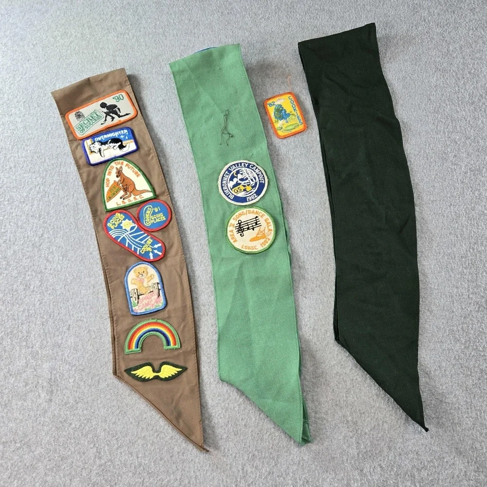 Vintage Girl Scouts U.S.A. Bundle Girls One Size Multicolor Scarf Patchwork‎